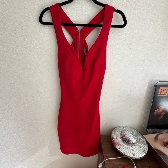 Windsor Red Deep V-Neck Strappy Open Back Bodycon Mini Dress Sleeveless Party - Picture 4 of 8